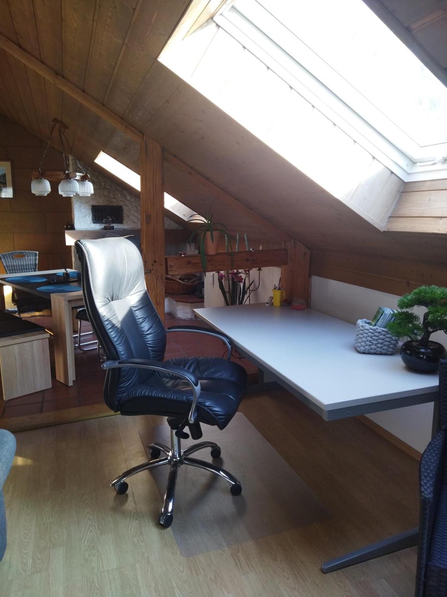 Winzer Aussergewoehnliche Atelierferienwohnung Mit Balkon An Der Donau מראה חיצוני תמונה